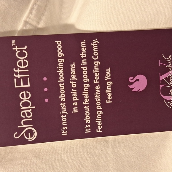 q Womens Gloria Vanderbilt Stretch White Capris Size 16.  NWT - Picture 6 of 7